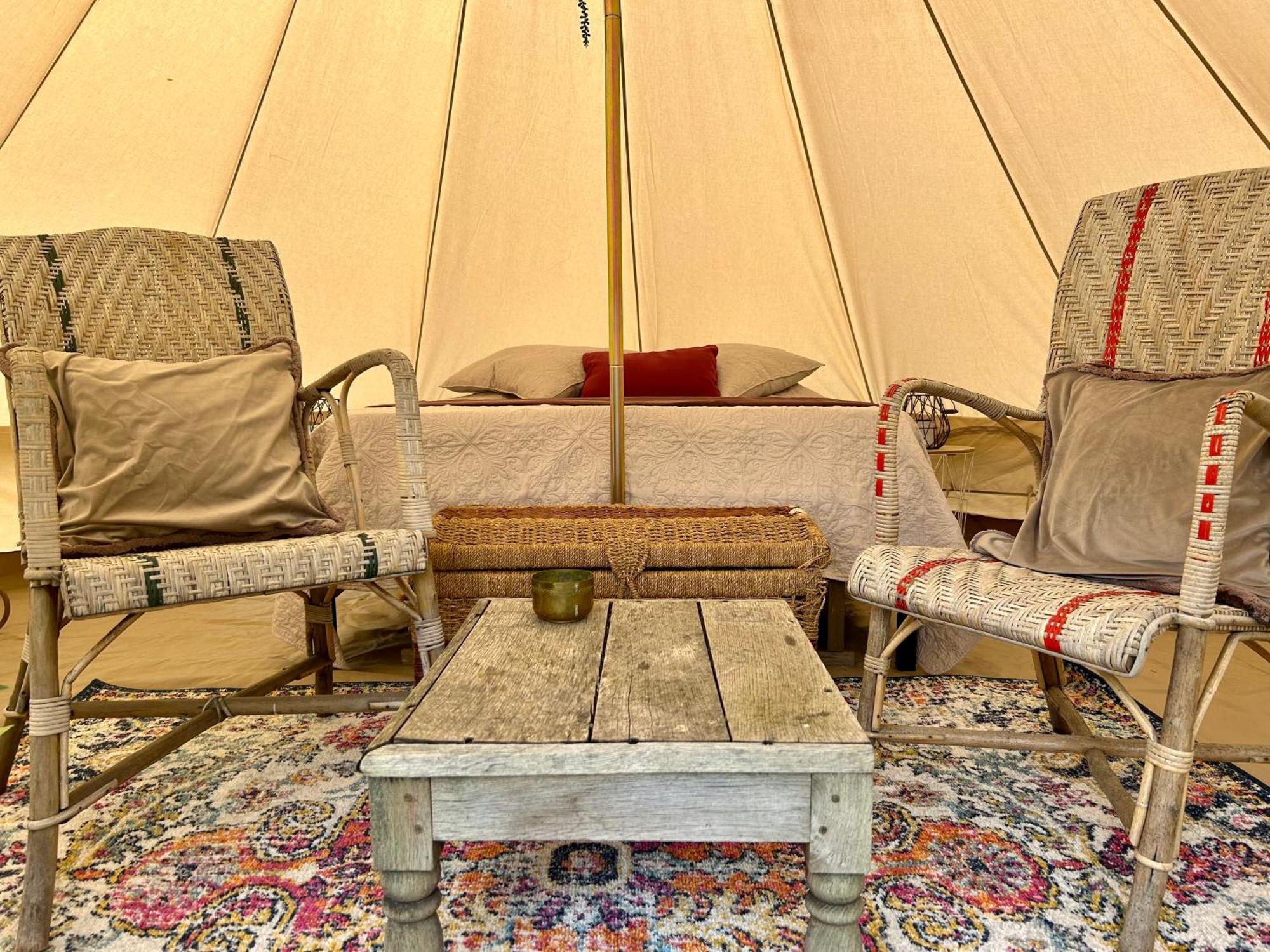 Chambre Au Jardin Tente De Charme Eguzon-Chantome الغرفة الصورة
