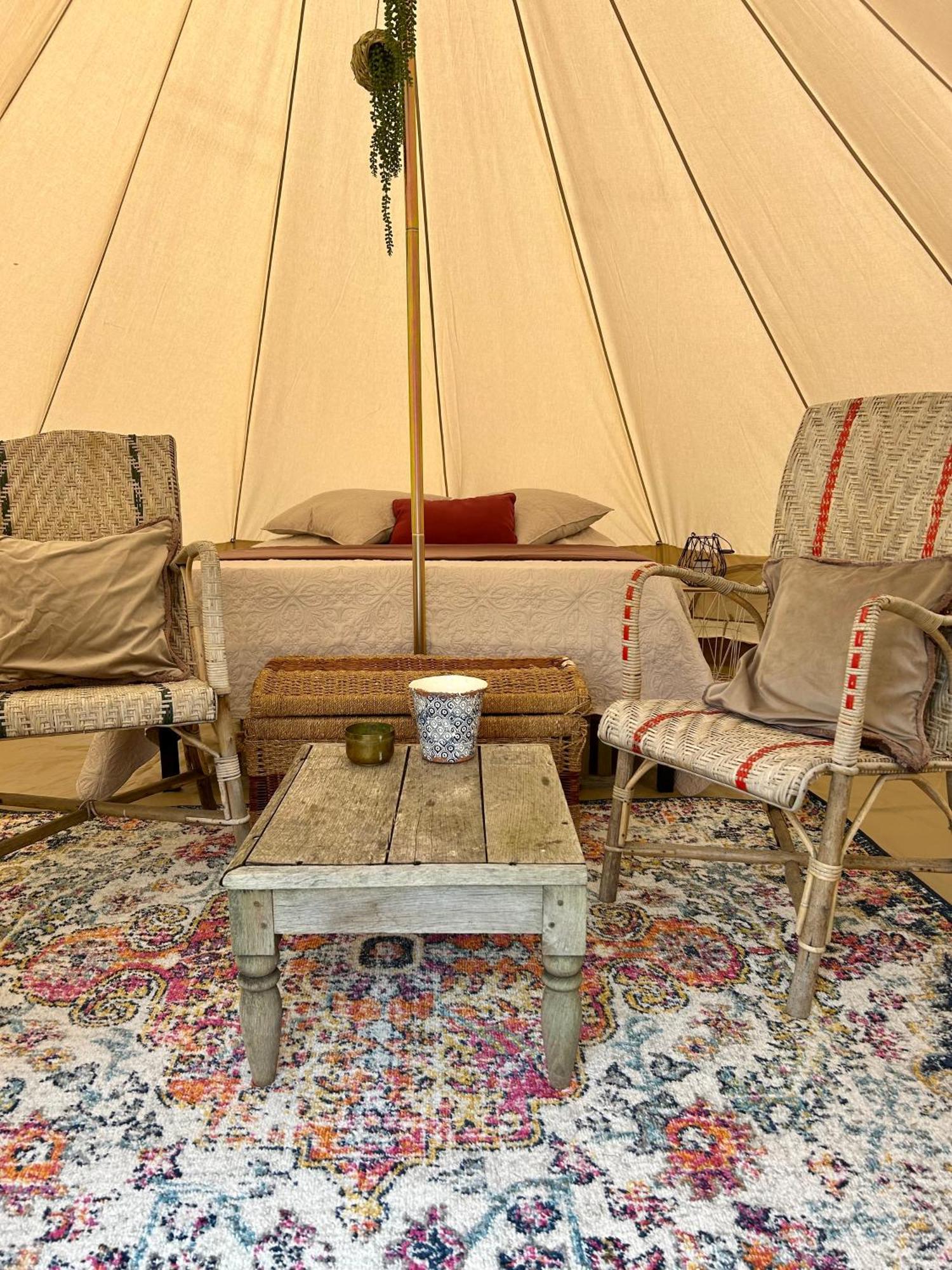 Chambre Au Jardin Tente De Charme Eguzon-Chantome المظهر الخارجي الصورة