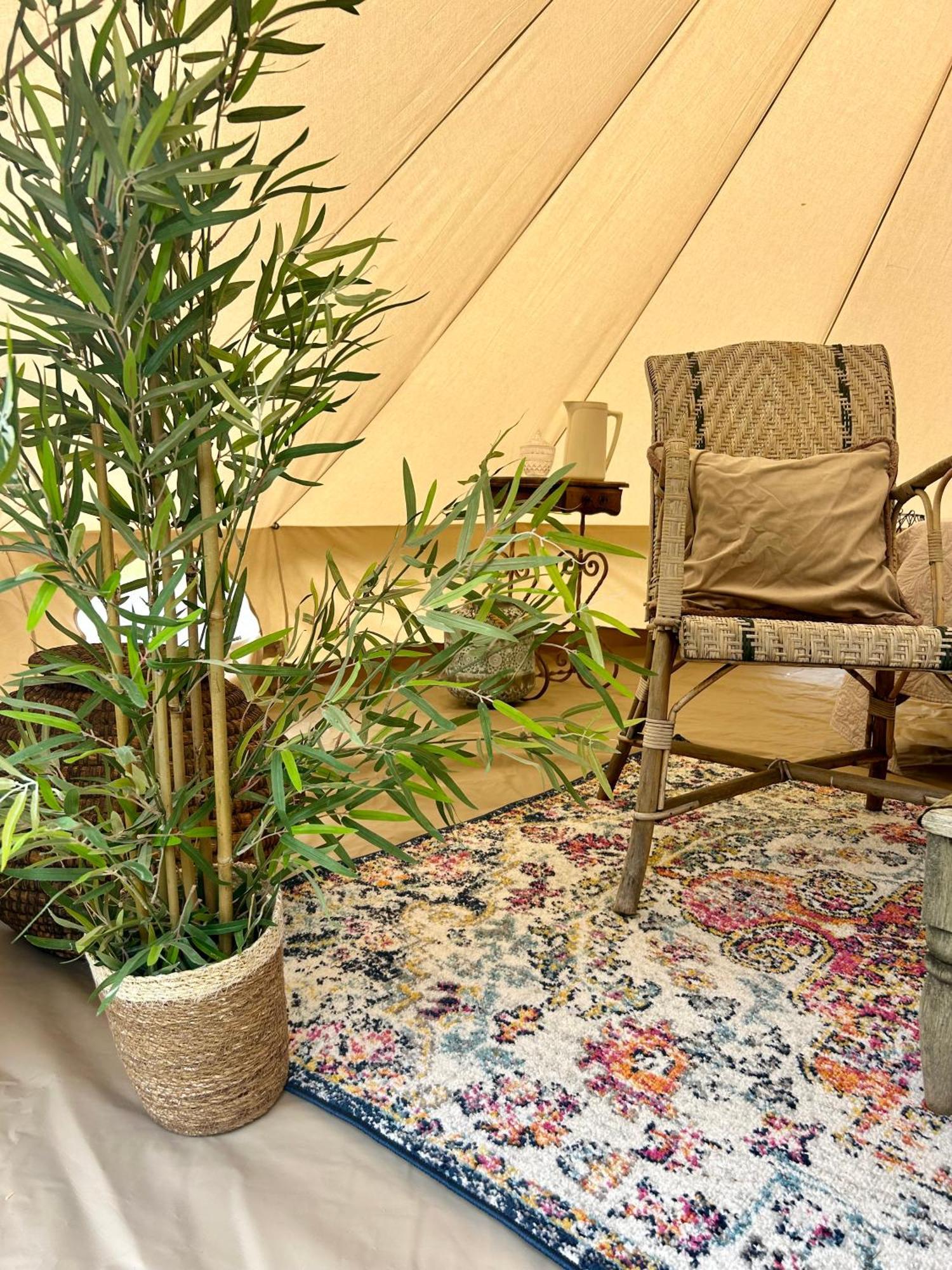 Chambre Au Jardin Tente De Charme Eguzon-Chantome المظهر الخارجي الصورة